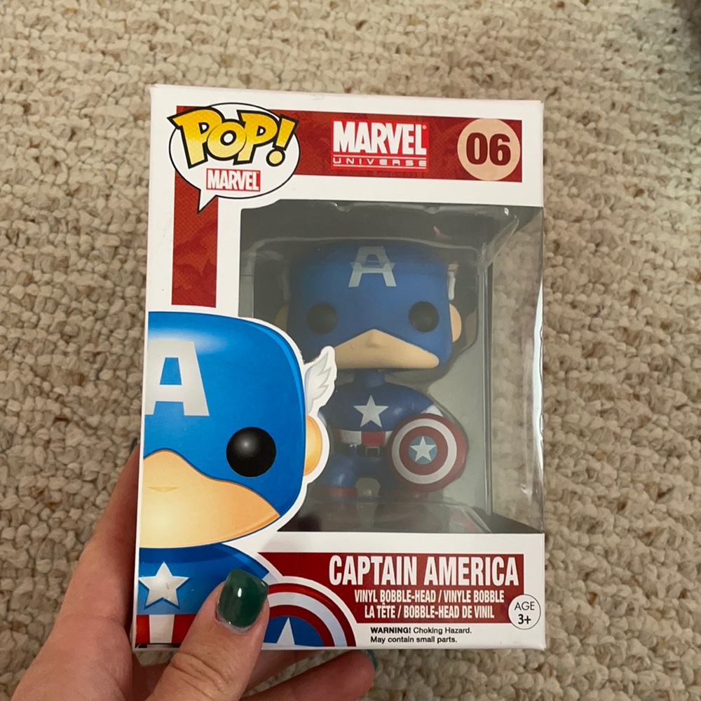 Captain America Vinyl Bobble-Head